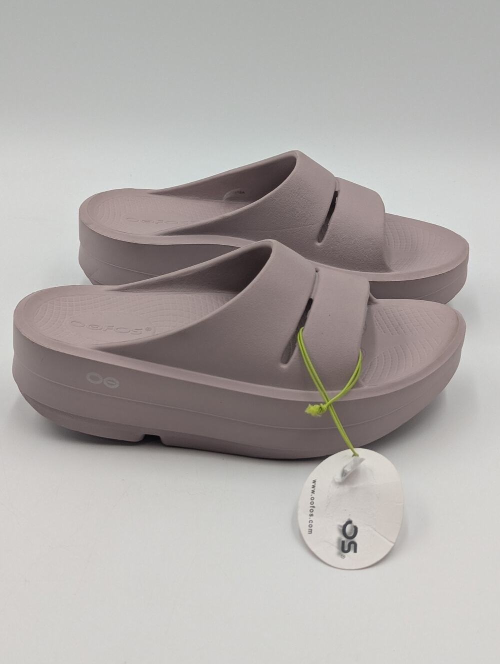 Oofos OOmega OOahh Women's Size 6 Slides Sandals Stardust #1110 NWT